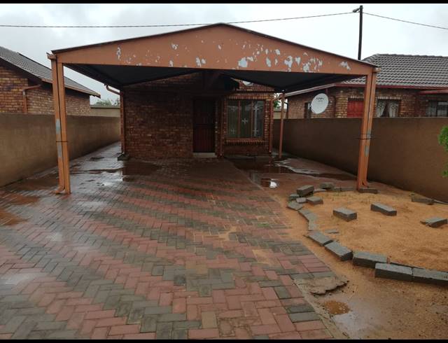 2 bed property to rent in SOSHANGUVE - VV